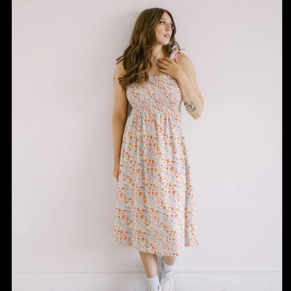 Polished Prints Pink Floral Smocked Tie Strap Midi Dress Womens L Cottagecore‎